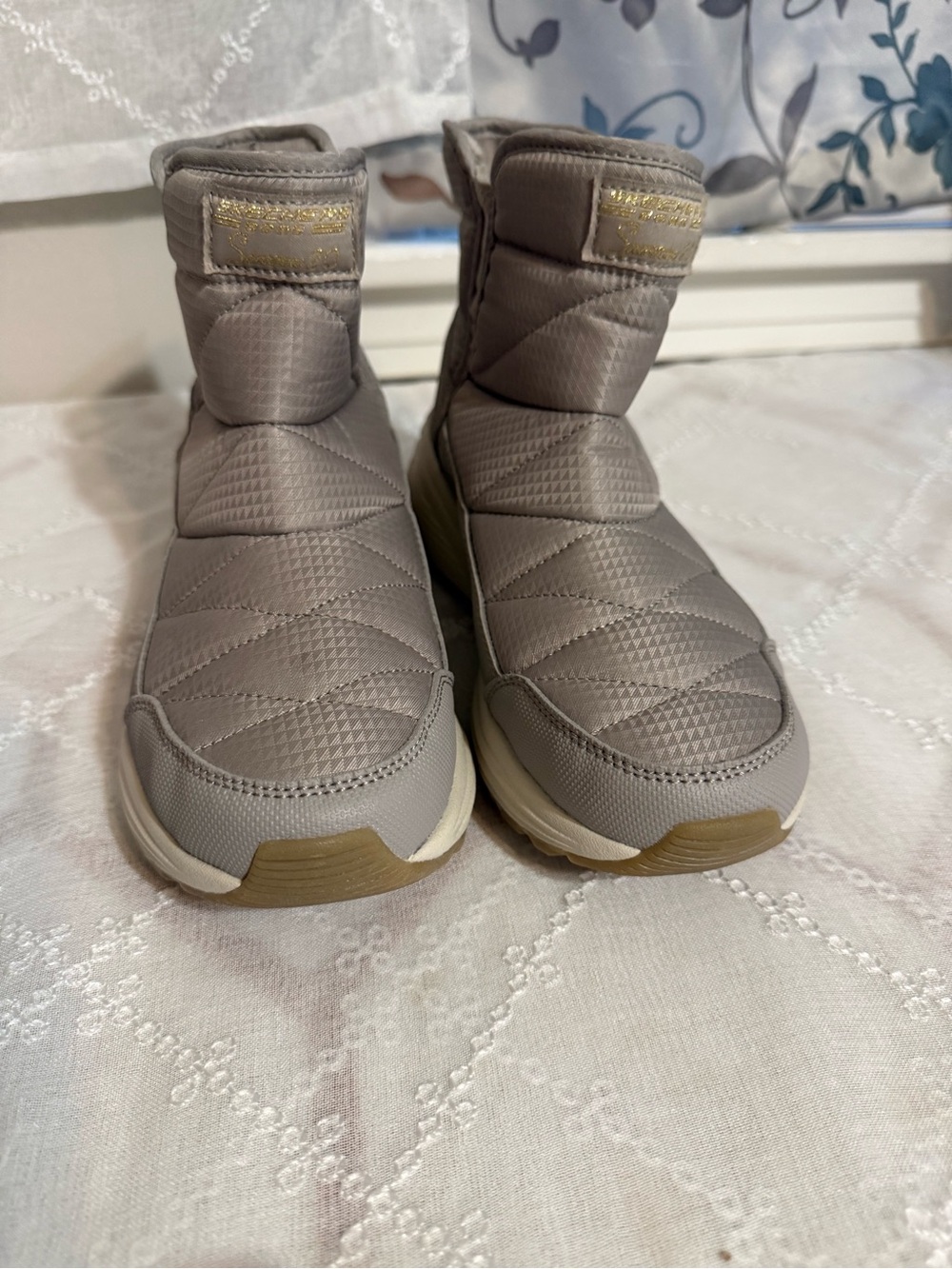 Skechers Quilted Ankle Snow Boots in Taupe with Gold Trim